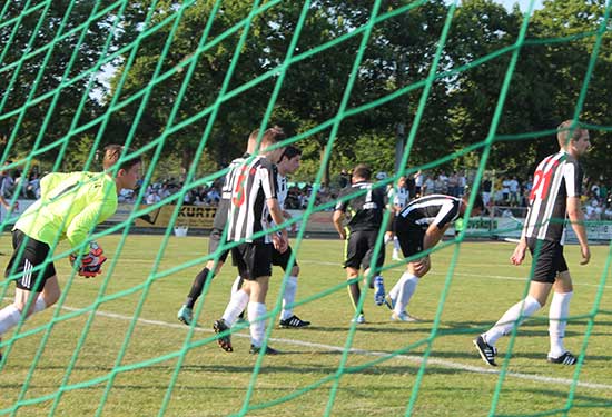 Viele Szenen spielten sich vor dem Jülicher Tor ab