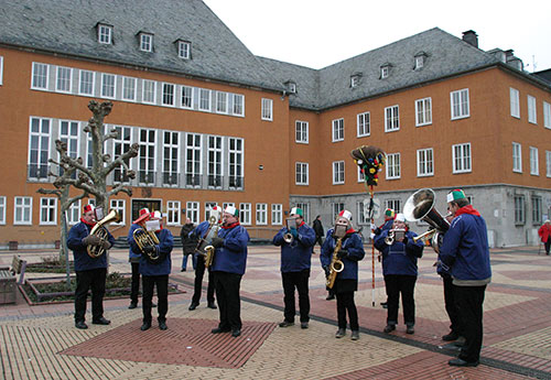 …und die Musikk spielt dazu.