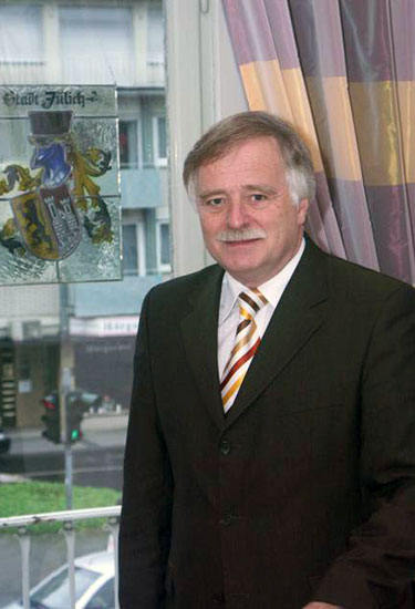 Das Fenster vom Bürgermeisterbüro in die Jülicher Welt