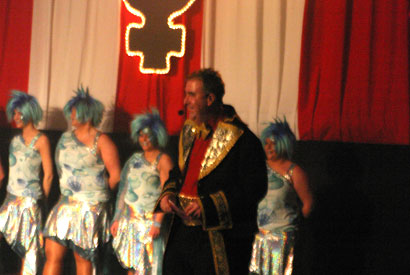 dritten Platz bringen sollte - aber vorher waren noch viele Tanzbeine zu schwingen.