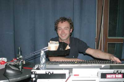 Ohne Techniker geht nichts: Philipp Thomé sorgt dafür, dass alle im rechten Licht stehen.