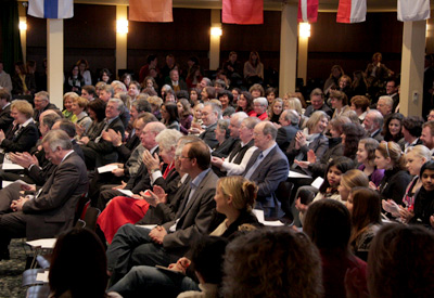 Blick in die Gästeschar