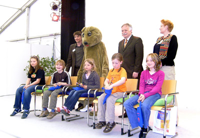 Und die Gewinner sind (v.r.) Celina Schaps, Elisabeth Hoecker, Charlotte Pape, Jan Runke und Joshua Hermanns, der sich allerdings von seiner Schwester vertreten ließ.  
