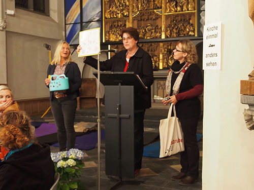 Kirche einmal anders sehen - eine Einladung. Foto: Konrad Roeb