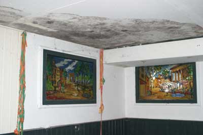 Frankreisch, Frankreisch in der Kellerbar. 