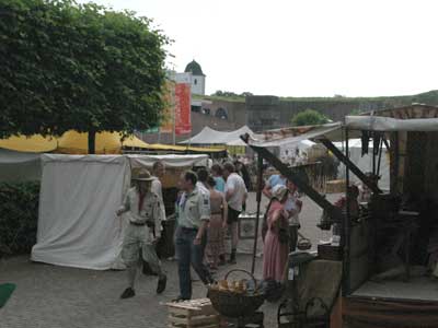 Einladung zum Marktbummel. . .