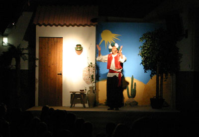 Die Reise des kleinen Muck mit dem großen Hut, alias Christel Bergrath, kann beginnen.