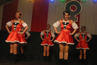 "Heidis" aus Ameln tanzen ohne "Stief Fööd"…