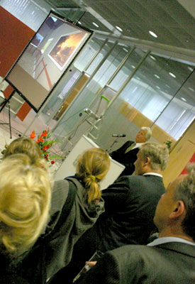 Wolfgang Gunia, stellvertretender Bürgermeister von Jülich, lobte den Schirmer-Schatz. 