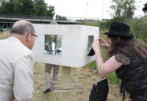 Die "Quadratur des Lichts" beschwören Ursula und Angelo Lopiano.