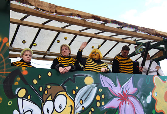 Wenn im Frühling die Bienchen zu den Blümchen…